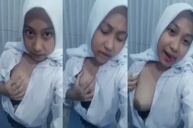 Jilbab ABG Indo Pap Memek Basah Buat Guru Penjas Ngaceng