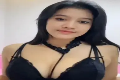 Live Show 17 Cewek Hot Colmek Brutal Sampe Memek Squirt Banjir